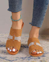 Pantuflas planas de terciopelo con retazos